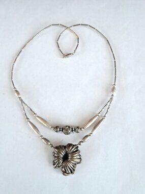 Vtg Sterling Silver Mexico Carved Flower Blossom Two Strand Statement Necklace